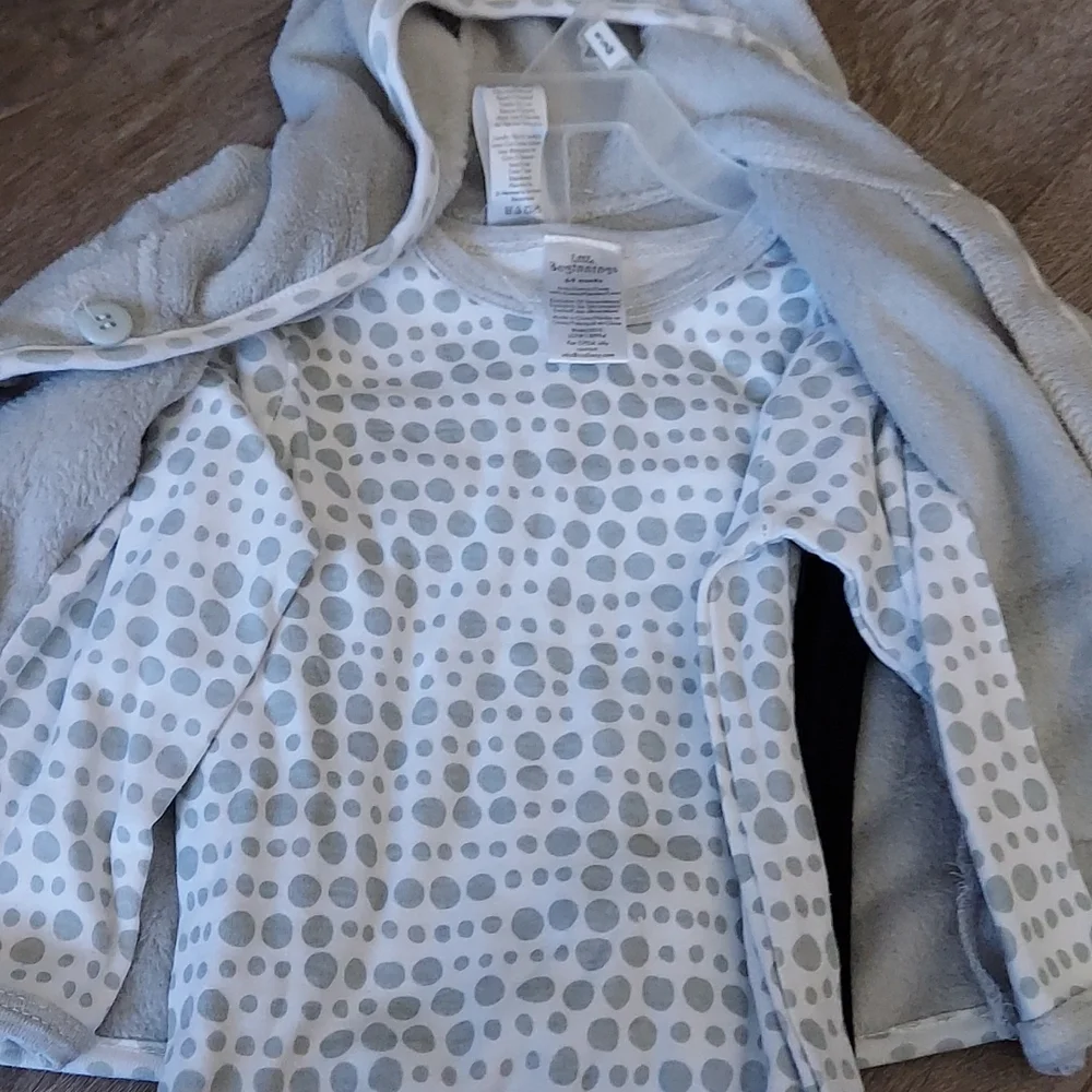 ๐ 2/$25 NWT gender neutral 6 month outifits - Picture 5 of 5